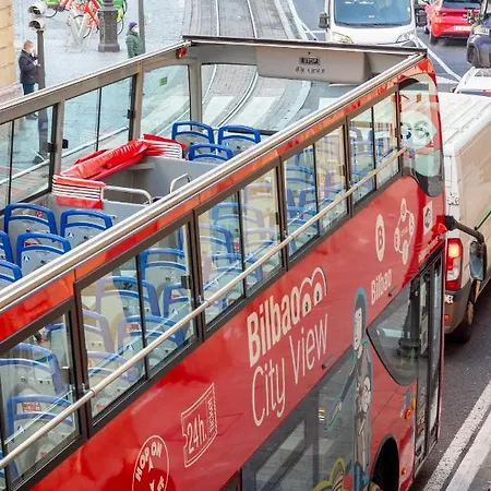 Amplio Y Elegante En Casco Viejo Con Parking *