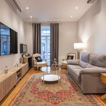 Amplio Y Elegante En Casco Viejo Con Parking Бильбао