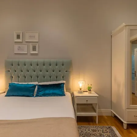 Amplio Y Elegante En Casco Viejo Con Parking Apartman