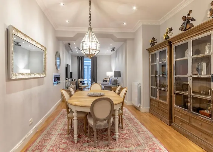 Amplio Y Elegante En Casco Viejo Con Parking Apartment *