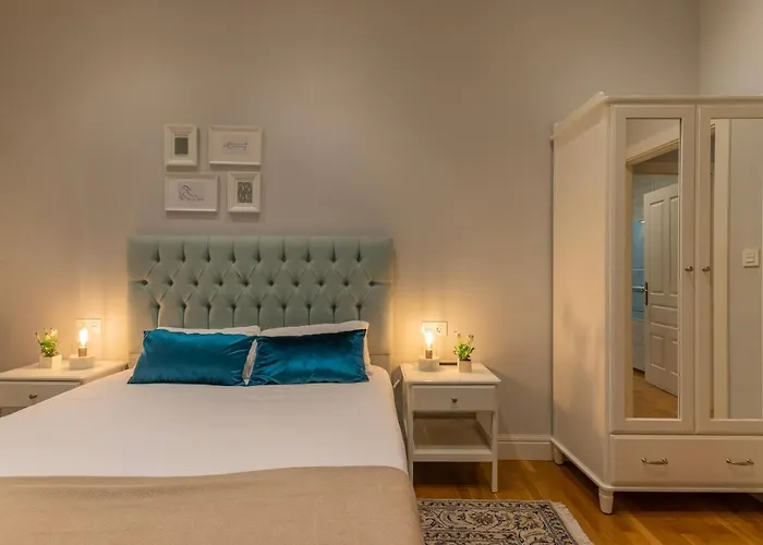 Amplio Y Elegante En Casco Viejo Con Parking Apartment