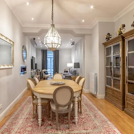 Amplio Y Elegante En Casco Viejo Con Parking Apartmán *